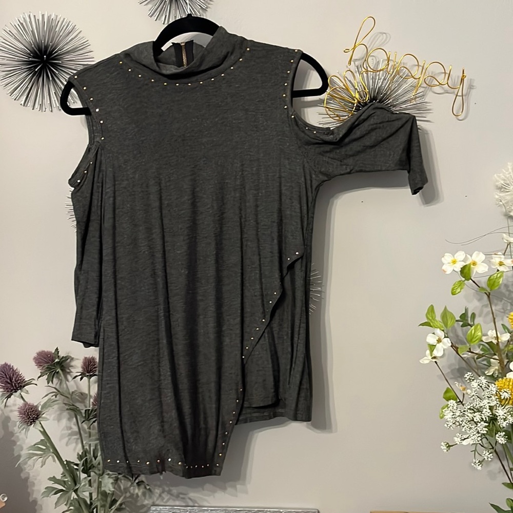 Cold shoulder top